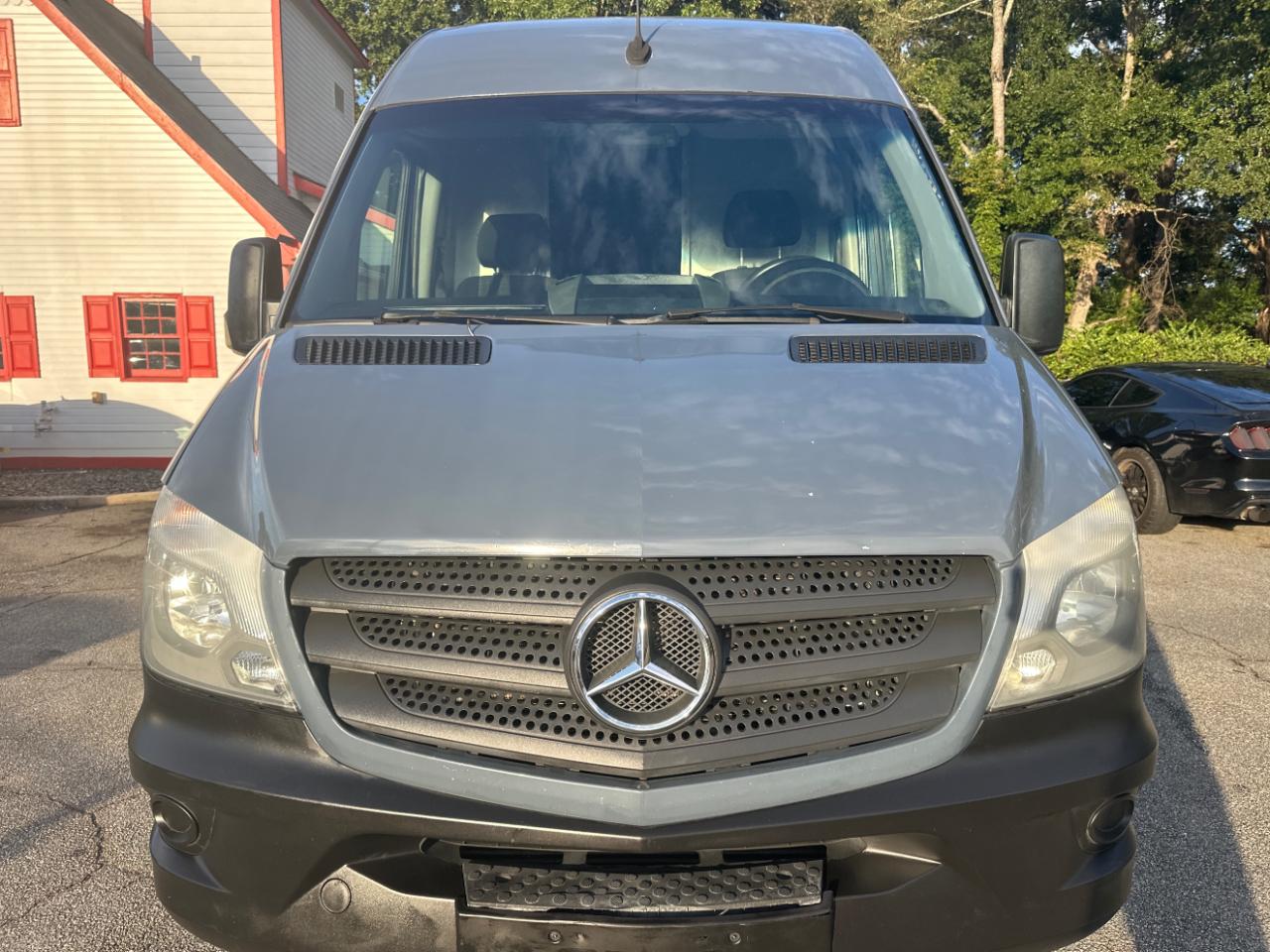 Mercedes-Benz Sprinter Cargo Van 2500 Standard Roof V6 144" Worker RWD 2018