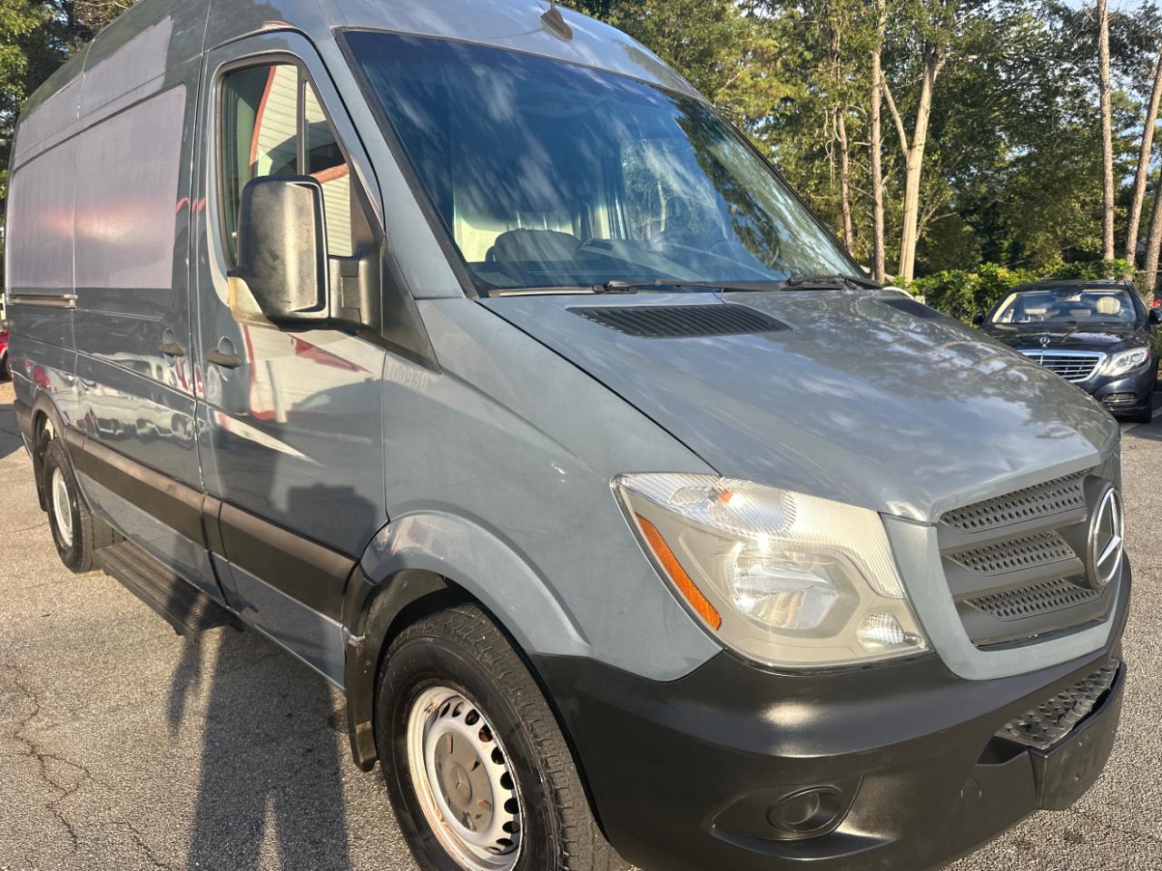 Mercedes-Benz Sprinter Cargo Van 2500 Standard Roof V6 144" Worker RWD 2018