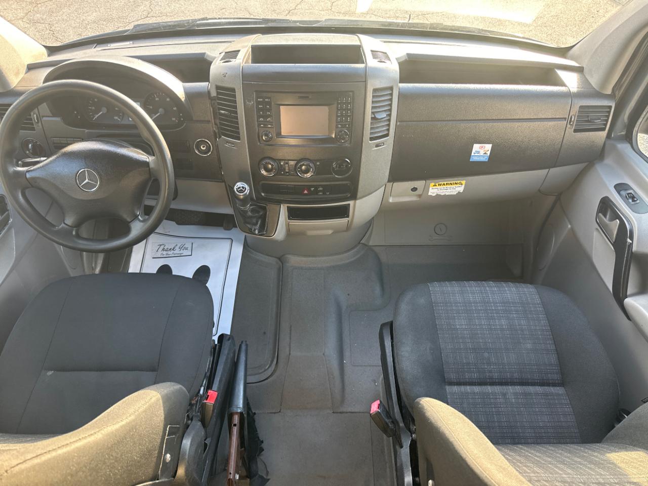 Mercedes-Benz Sprinter Cargo Van 2500 Standard Roof V6 144" Worker RWD 2018