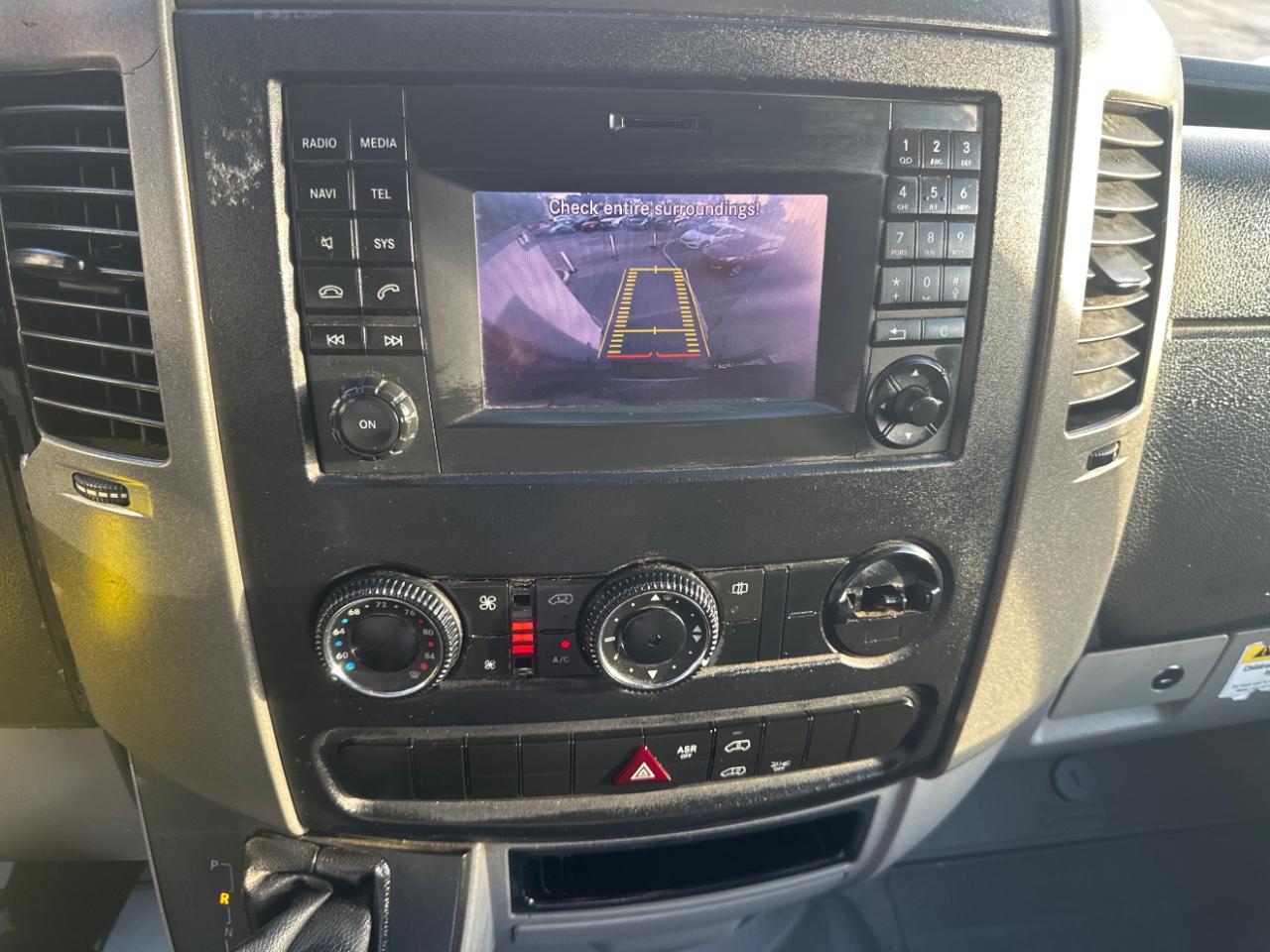 Mercedes-Benz Sprinter Cargo Van 2500 Standard Roof V6 144" Worker RWD 2018