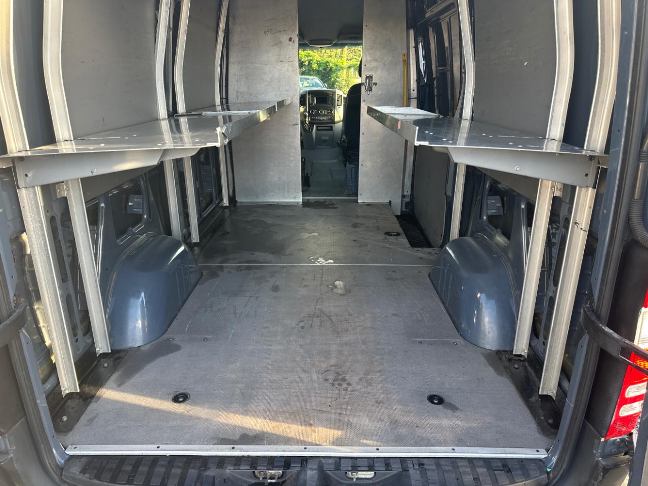 Mercedes-Benz Sprinter Cargo Van 2500 Standard Roof V6 144" Worker RWD 2018