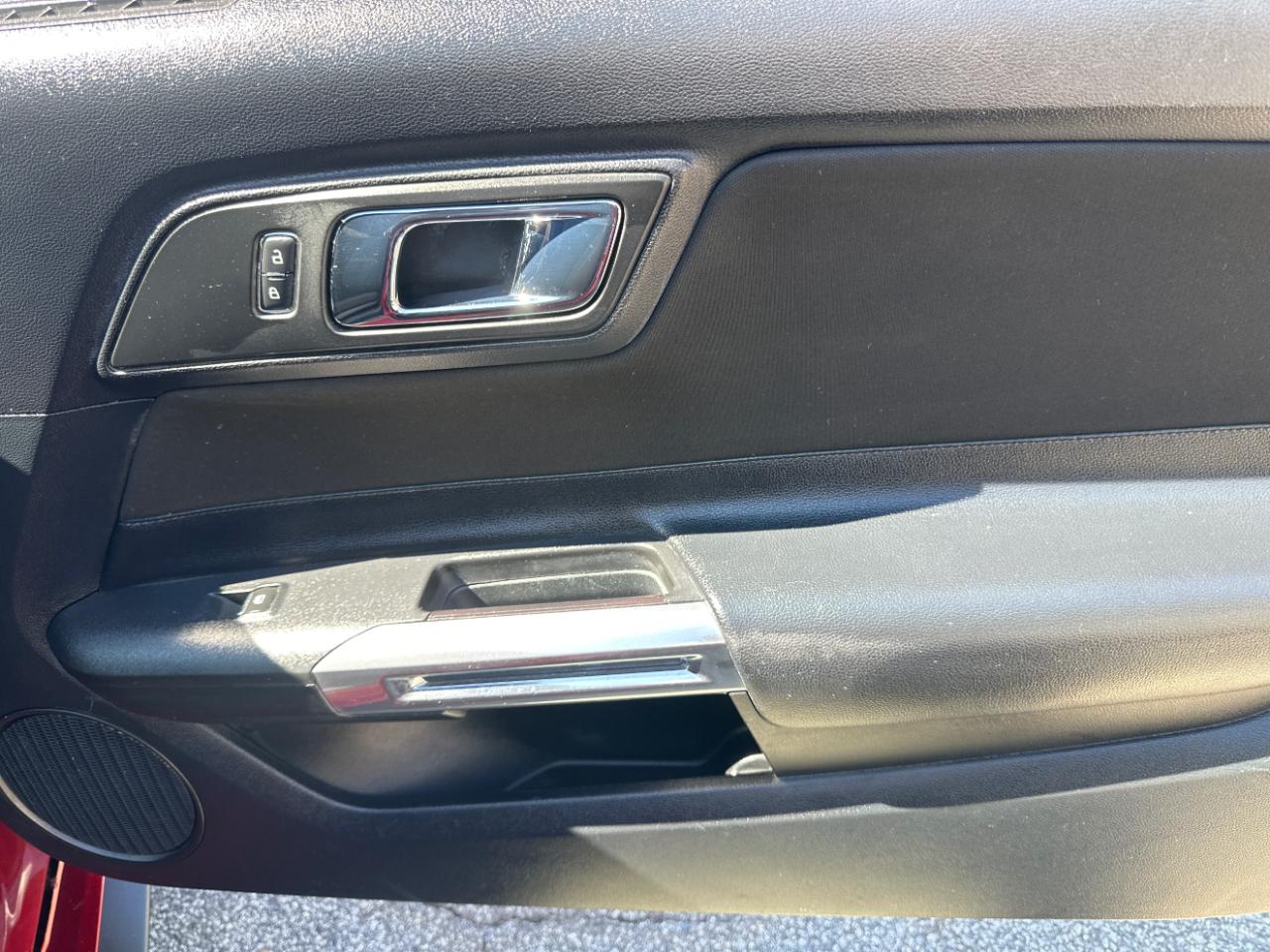 Ford Mustang 2dr Fastback V6 2016