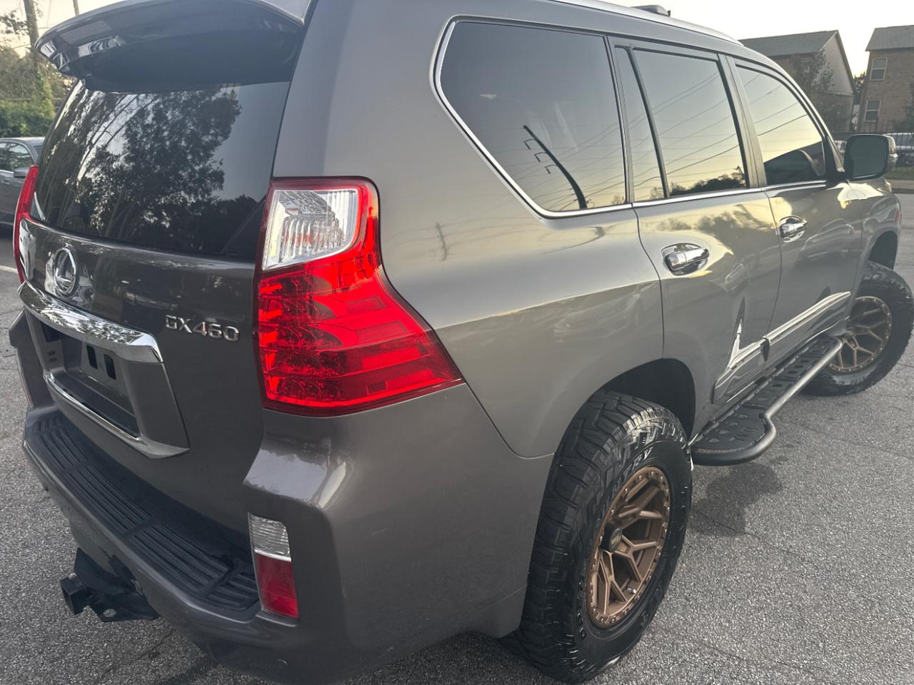 Lexus GX 460 4WD 4dr Premium 2011