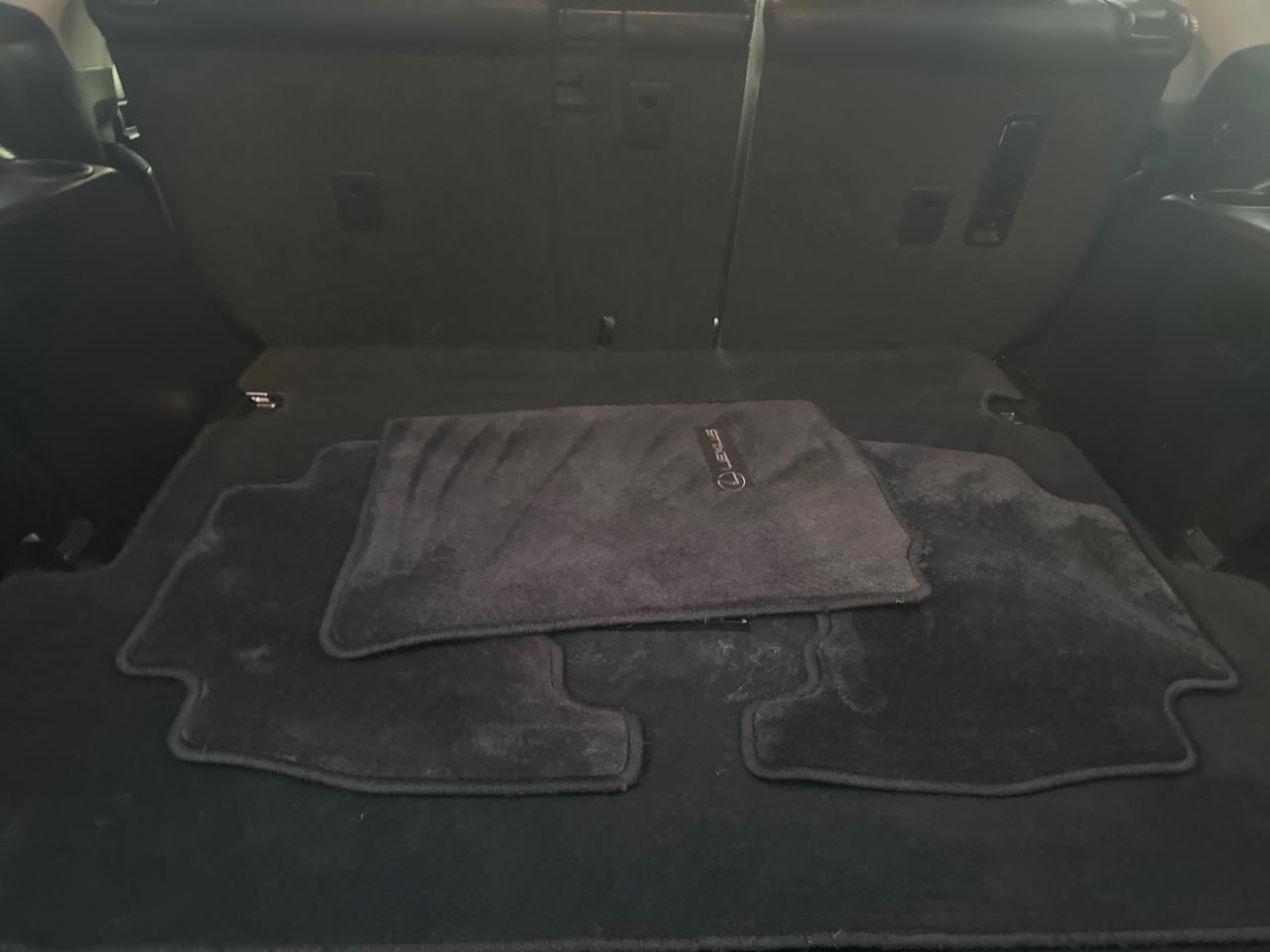 Lexus GX 460 4WD 4dr Premium 2011