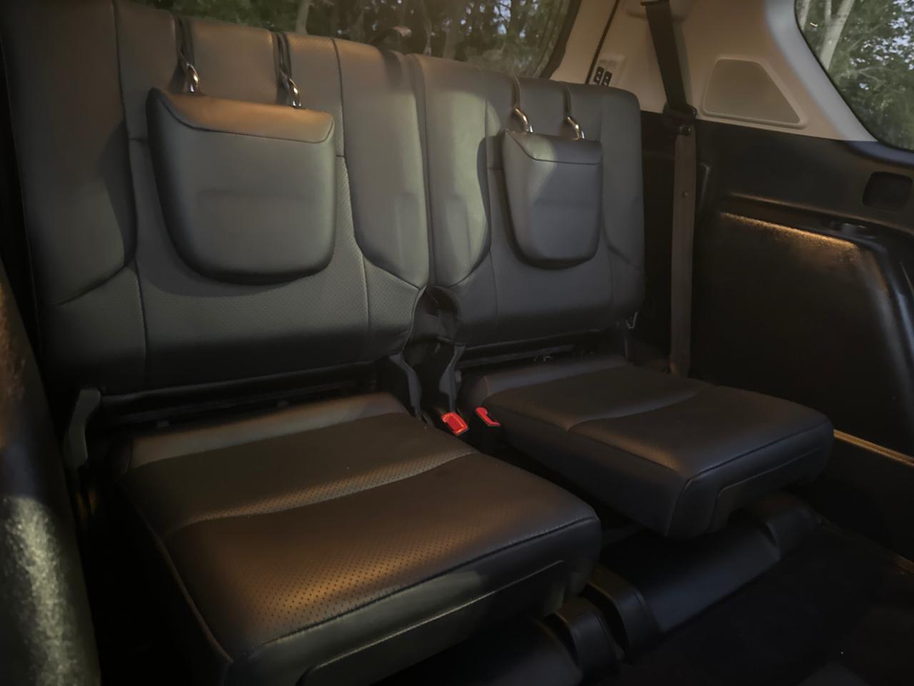 Lexus GX 460 4WD 4dr Premium 2011