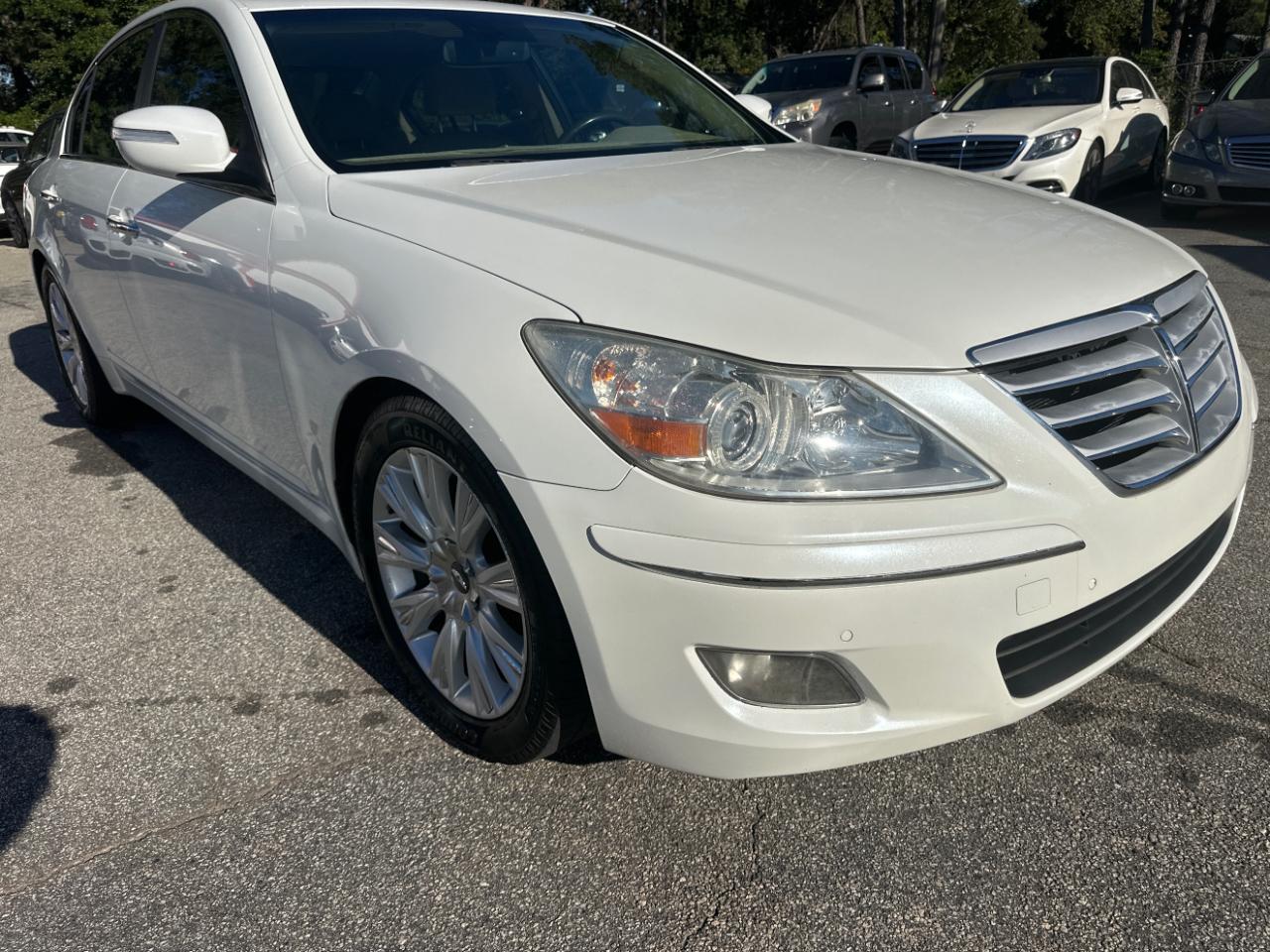 Hyundai Genesis 4dr Sdn 3.8L V6 2009