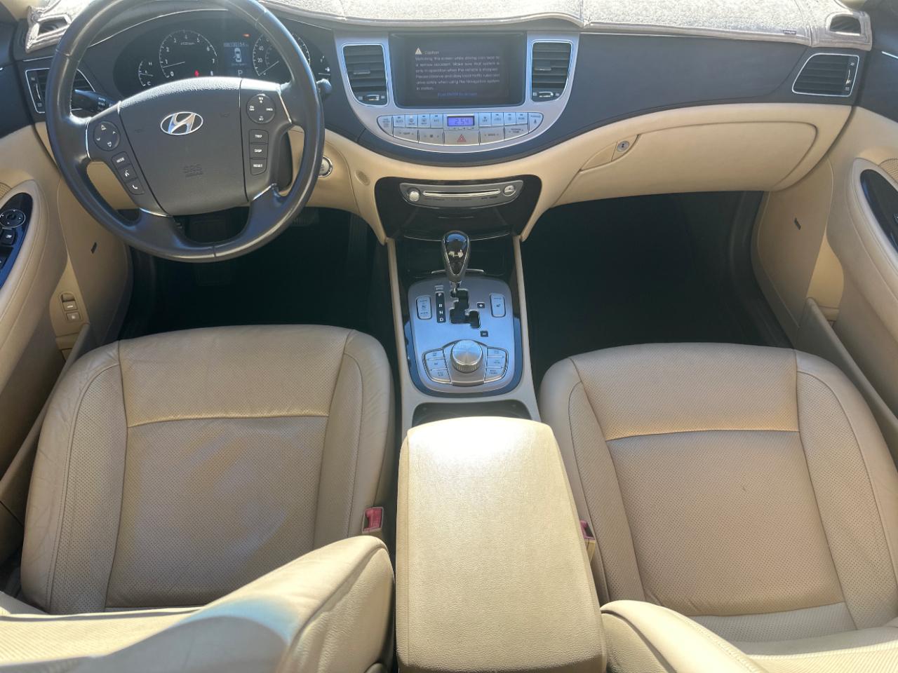 Hyundai Genesis 4dr Sdn 3.8L V6 2009