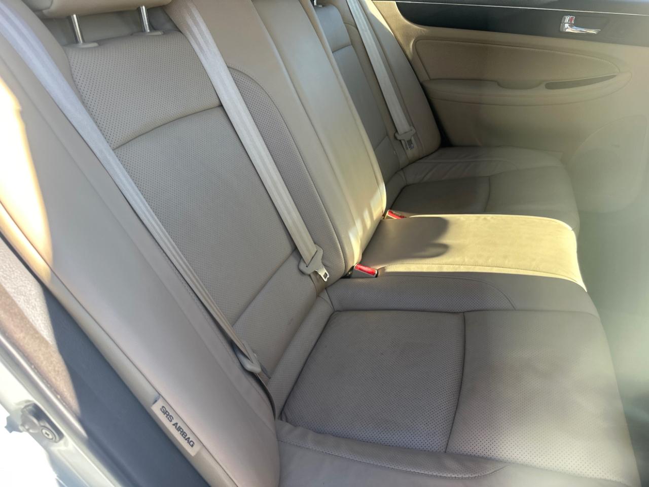Hyundai Genesis 4dr Sdn 3.8L V6 2009
