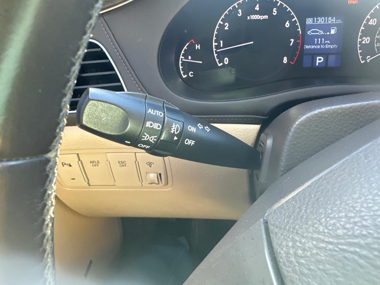Hyundai Genesis 4dr Sdn 3.8L V6 2009
