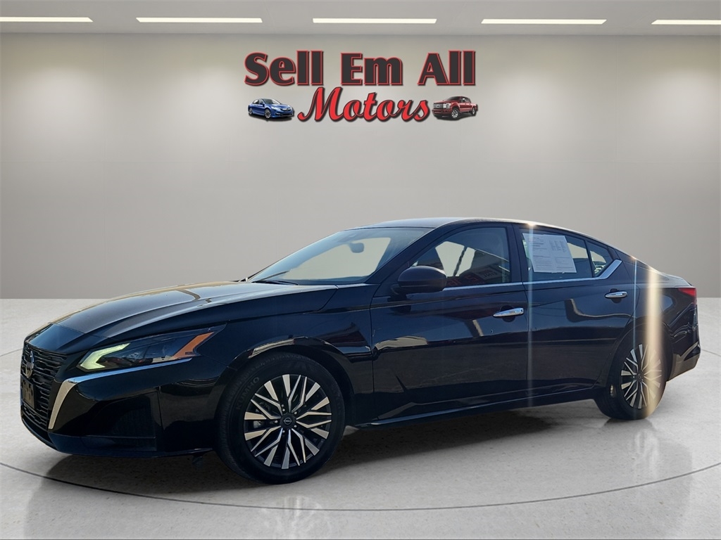 2024 Nissan Altima SV's photo