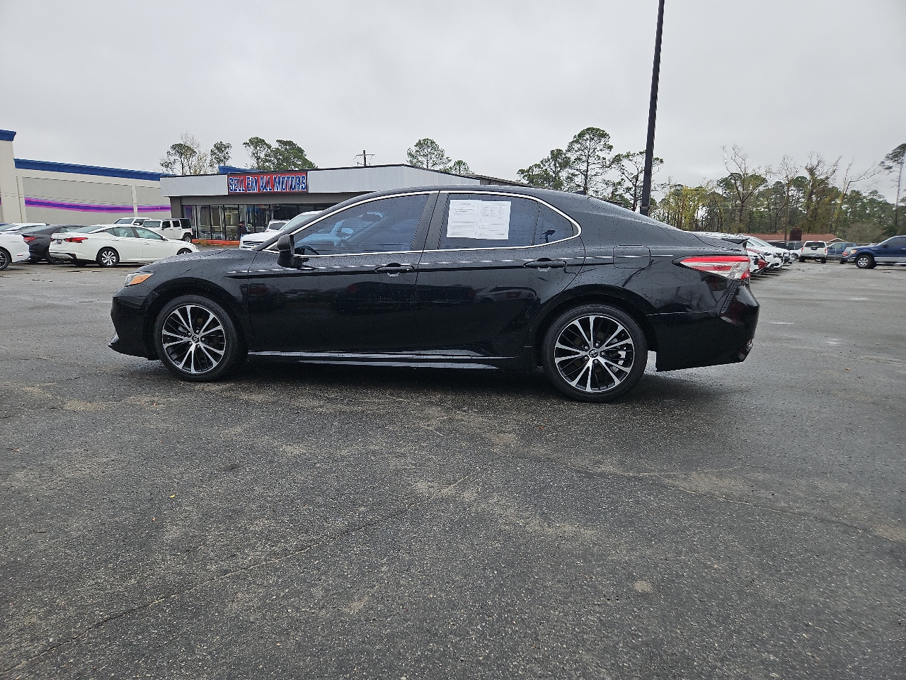 2019 Toyota Camry SE