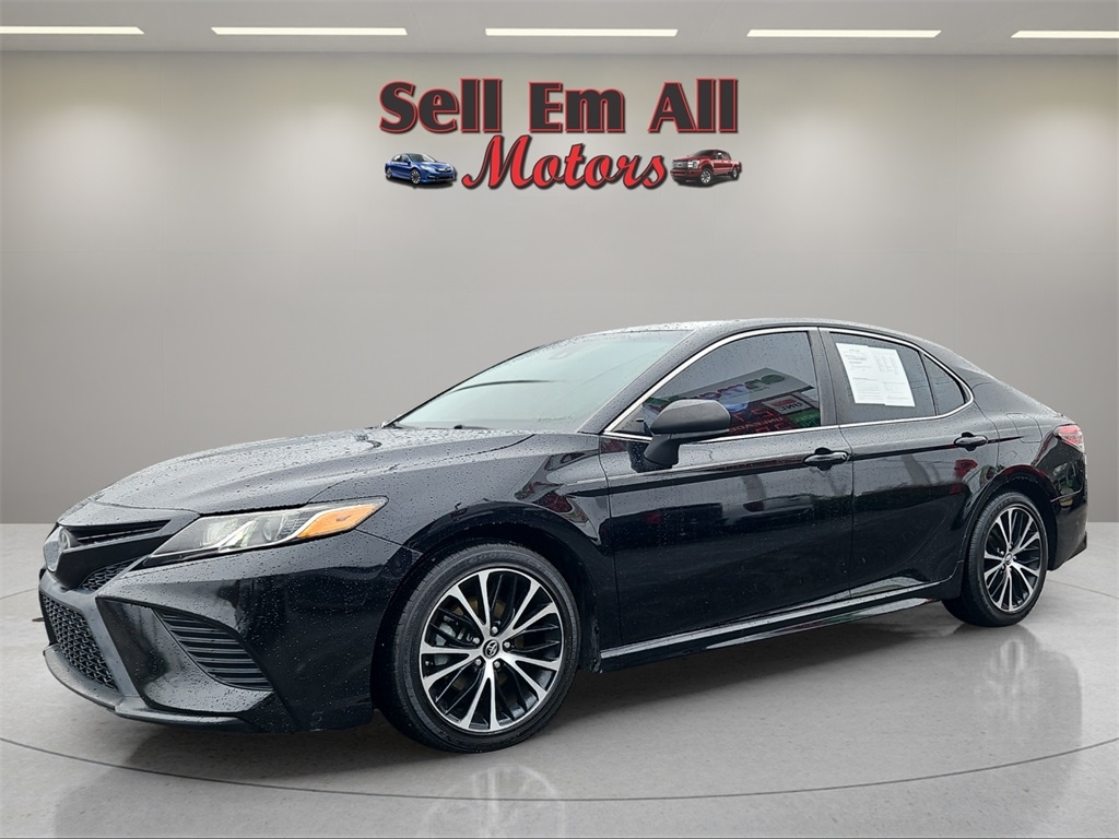 2019 Toyota Camry SE