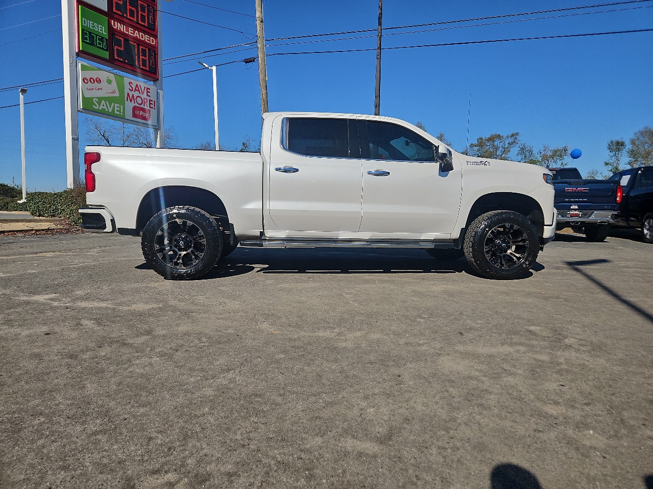 2019 Chevrolet Silverado 1500 4WD Crew Cab 147" High Country