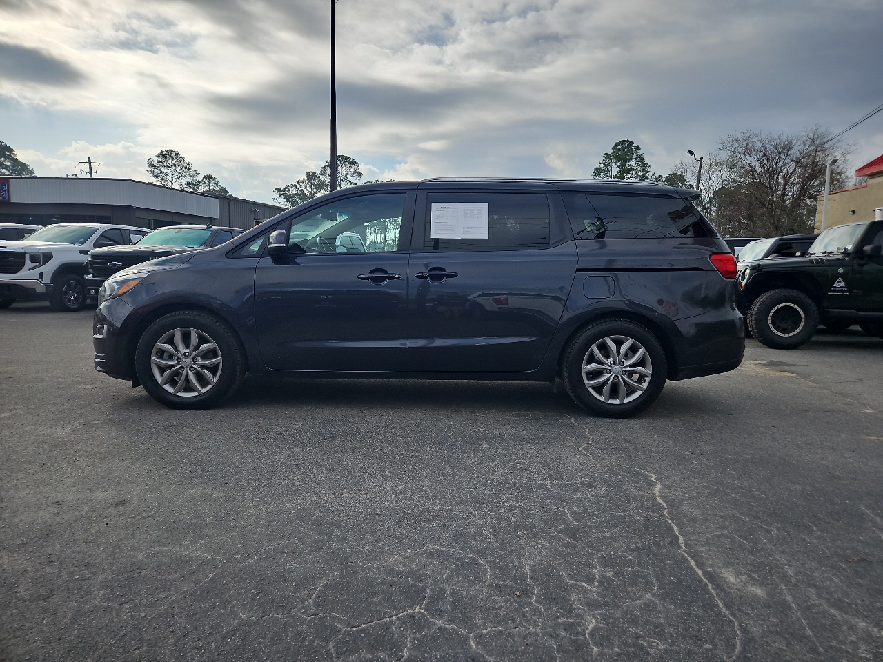 2019 Kia Sedona EX's photo