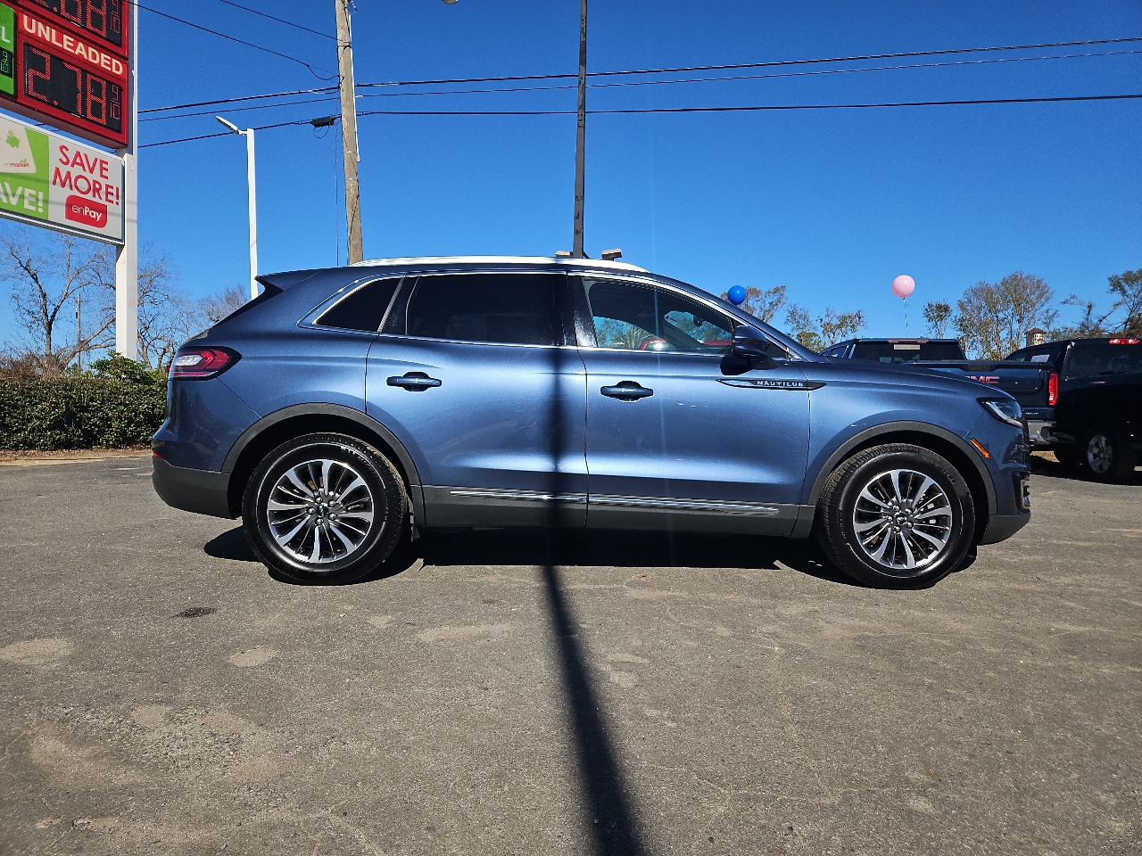 2019 Lincoln Nautilus Select's photo