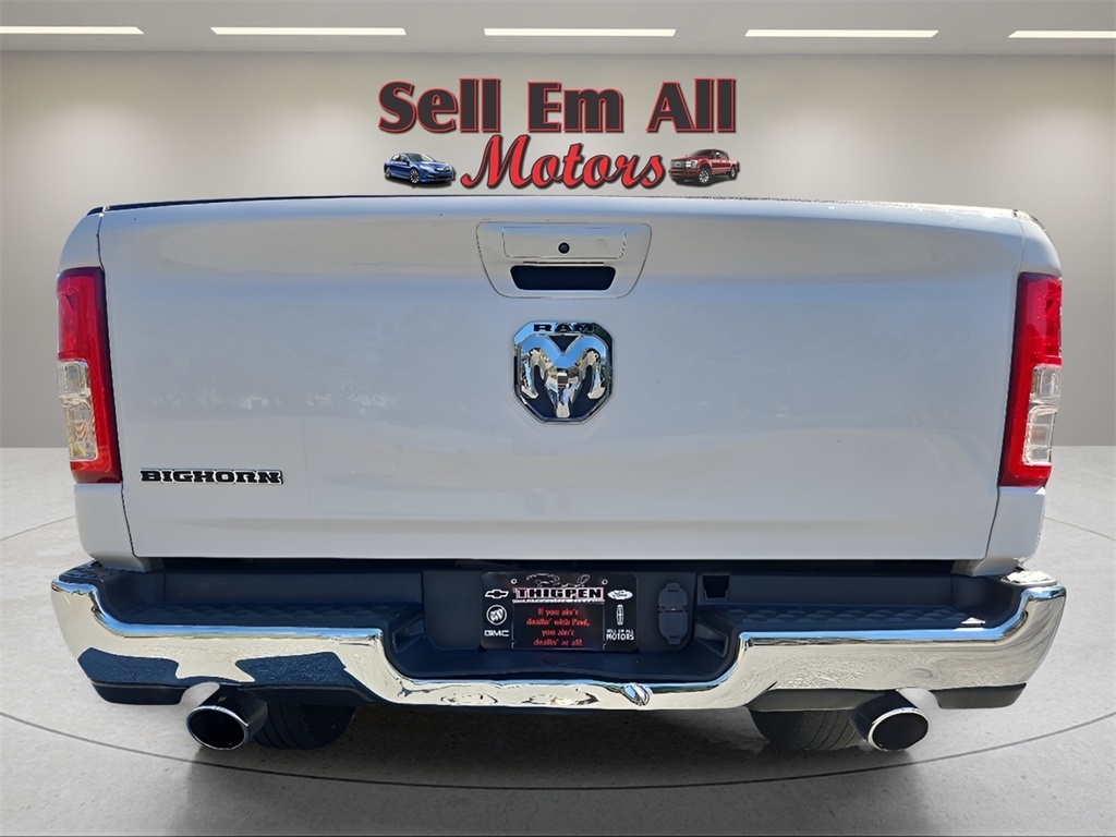 RAM 1500 Big Horn 4x2 Quad Cab 6'4" Box 2022