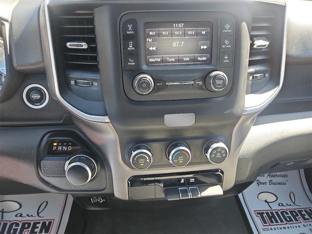 RAM 1500 Big Horn 4x2 Quad Cab 6'4" Box 2022