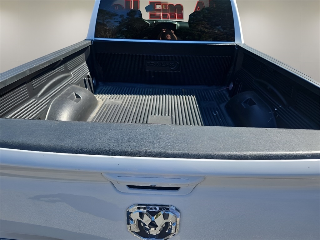 RAM 1500 Big Horn 4x2 Quad Cab 6'4" Box 2022