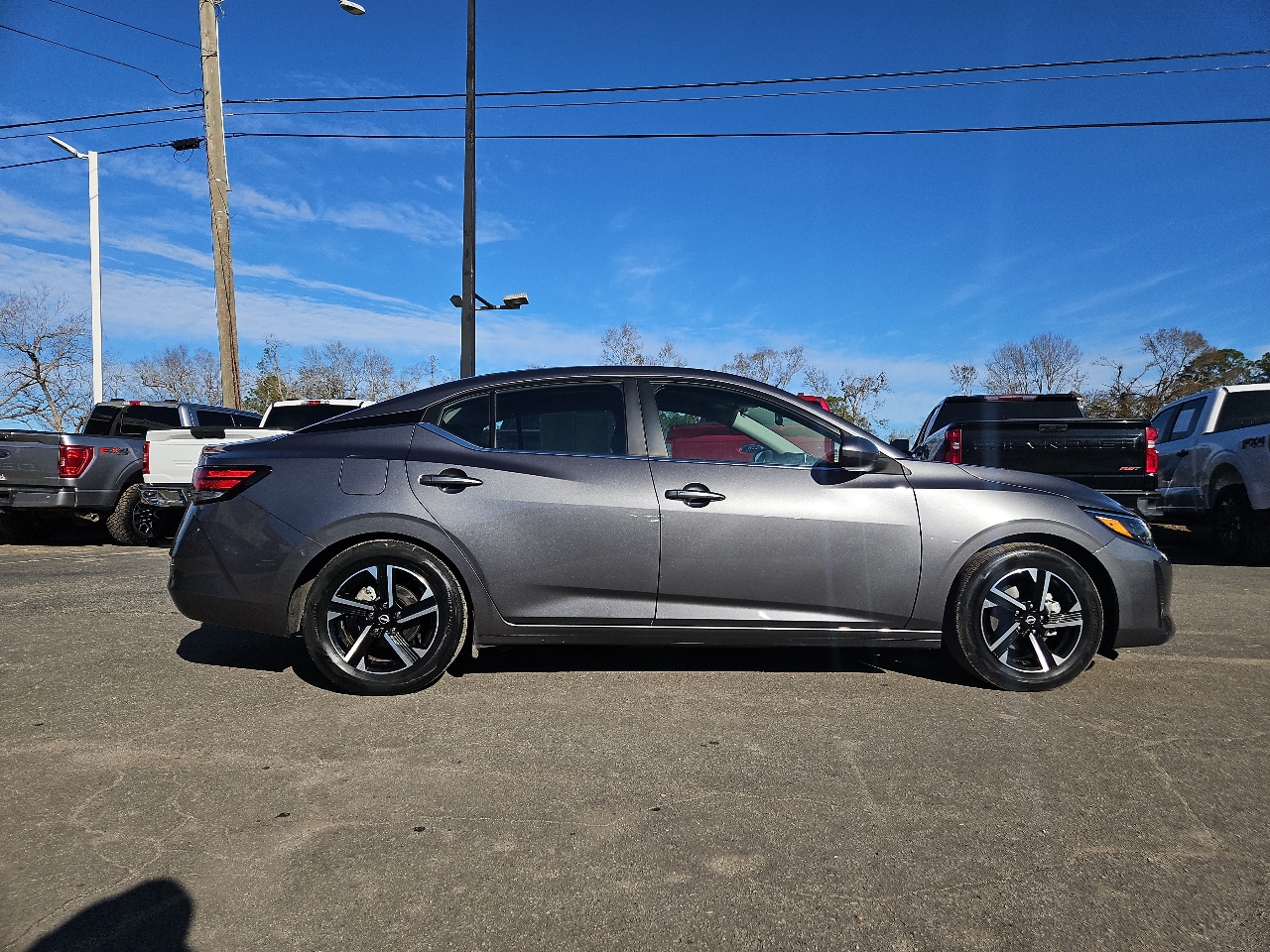 2025 Nissan Sentra SV's photo