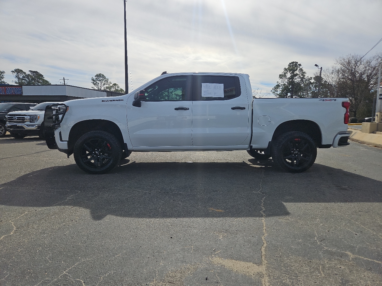 2022 Chevrolet Silverado 1500 LTD 4WD Crew Cab 147" RST