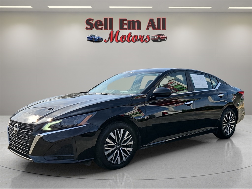 2025 Nissan Altima SV FWD