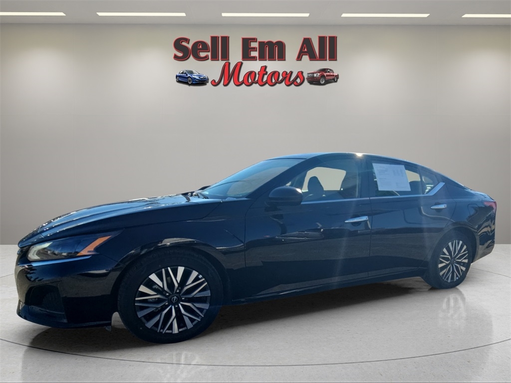 2025 Nissan Altima SV FWD