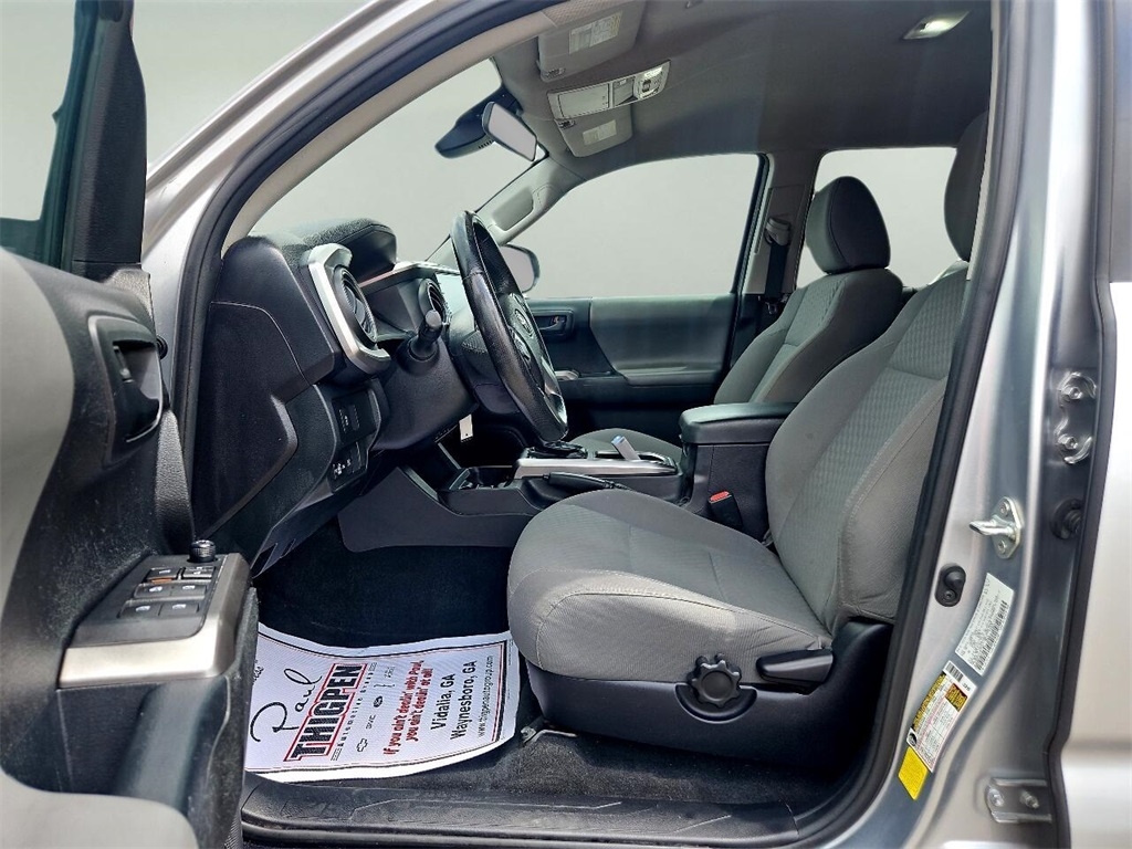 Toyota Tacoma 2WD SR5 Double Cab 5' Bed I4 AT (Natl) 2022