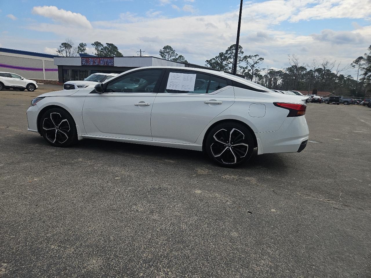 2023 Nissan Altima 2.5 SR Sedan