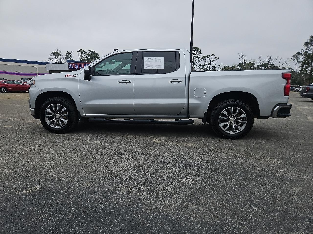 2021 Chevrolet Silverado 1500 4WD Crew Cab 147" LT w/1LT