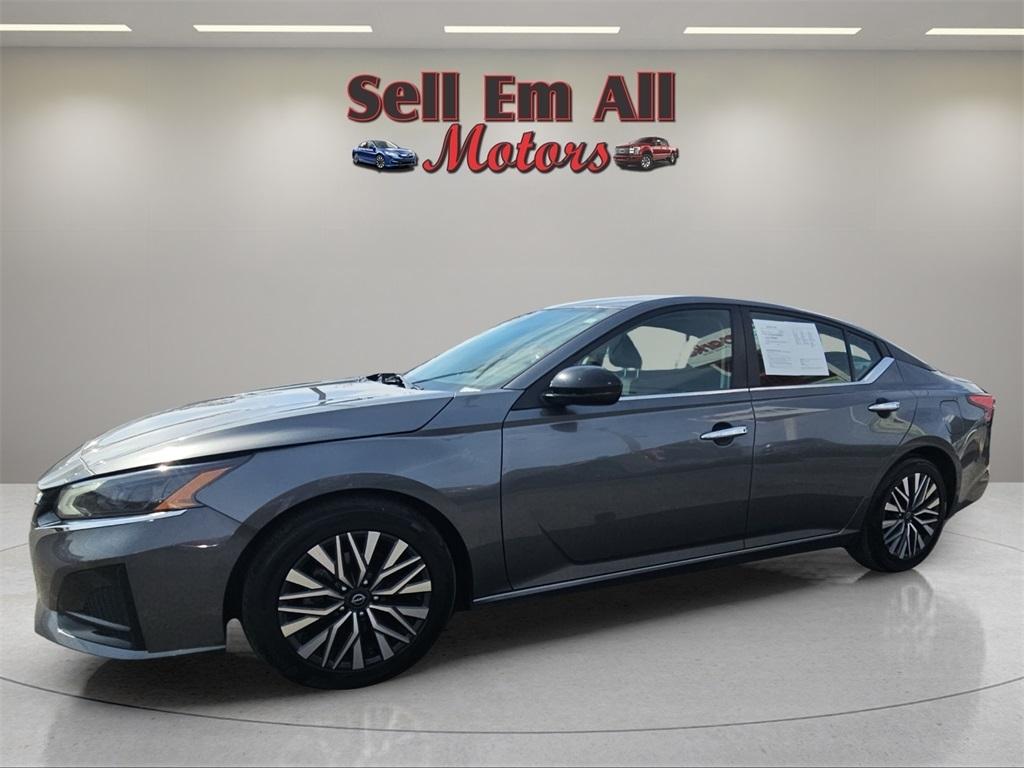 2024 Nissan Altima 2.5 SV Sedan