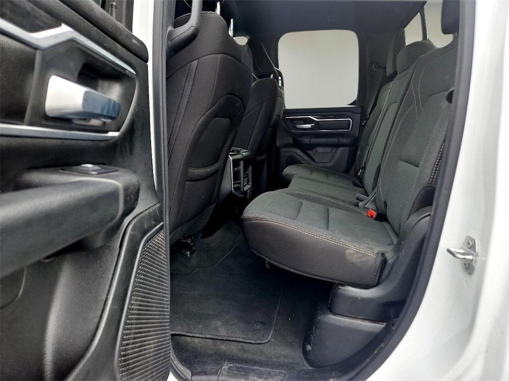 RAM 1500 Big Horn 4x4 Quad Cab 6'4" Box 2022