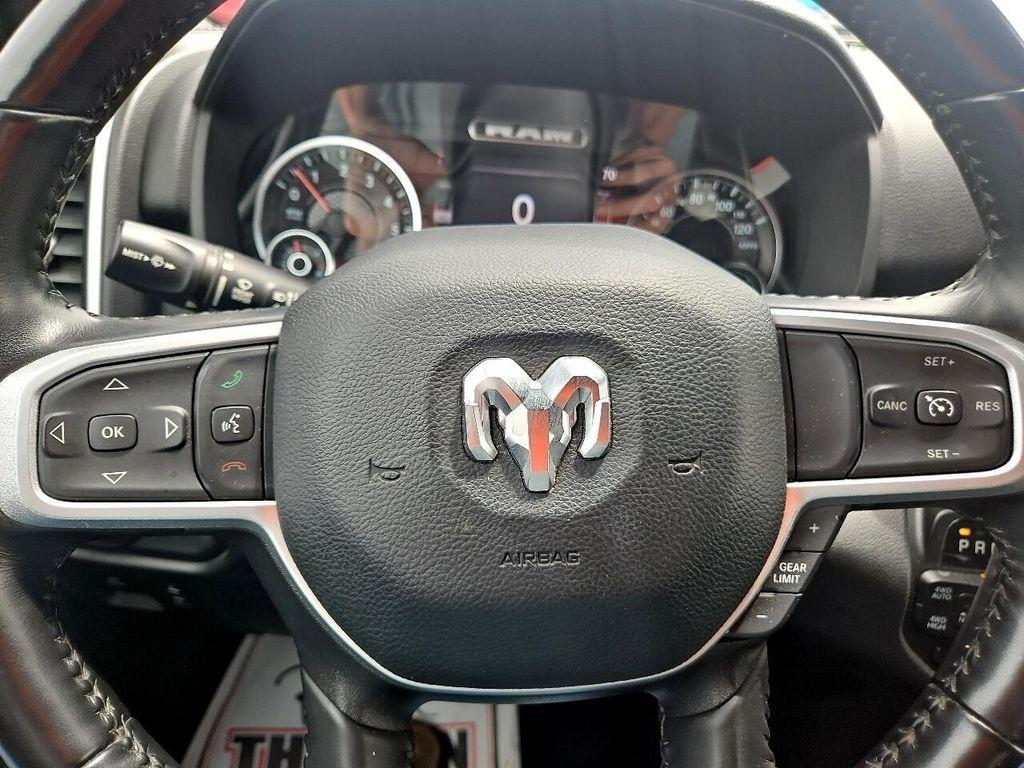 RAM 1500 Big Horn 4x4 Quad Cab 6'4" Box 2022