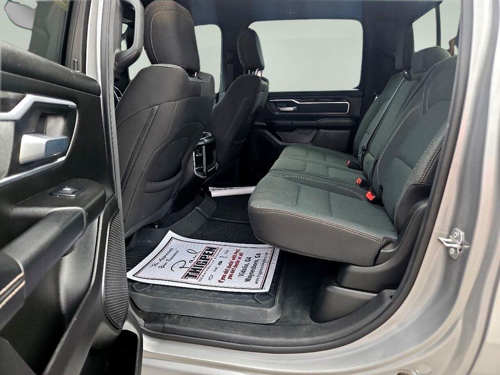 RAM 1500 Big Horn 4x2 Crew Cab 5'7" Box 2022