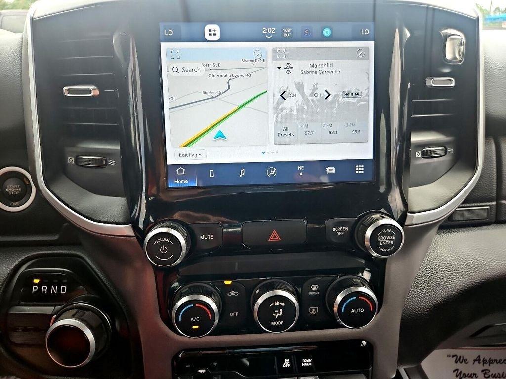 RAM 1500 Big Horn 4x2 Crew Cab 5'7" Box 2022