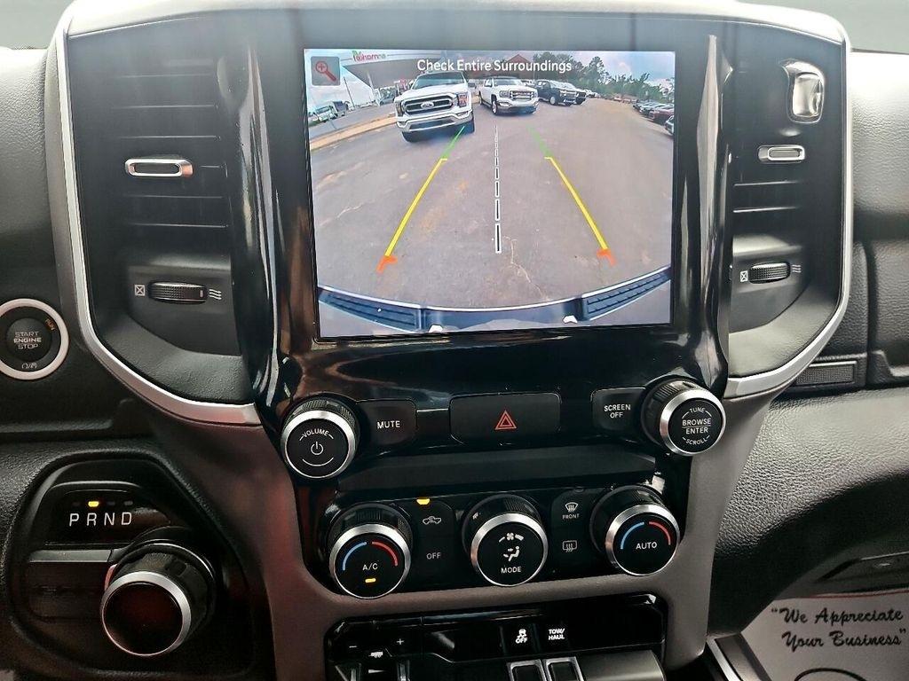 RAM 1500 Big Horn 4x2 Crew Cab 5'7" Box 2022