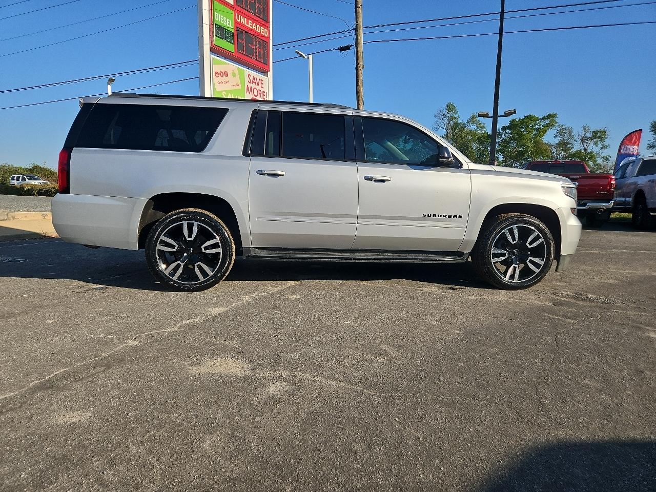 2019 Chevrolet Suburban 2WD 4dr 1500 Premier