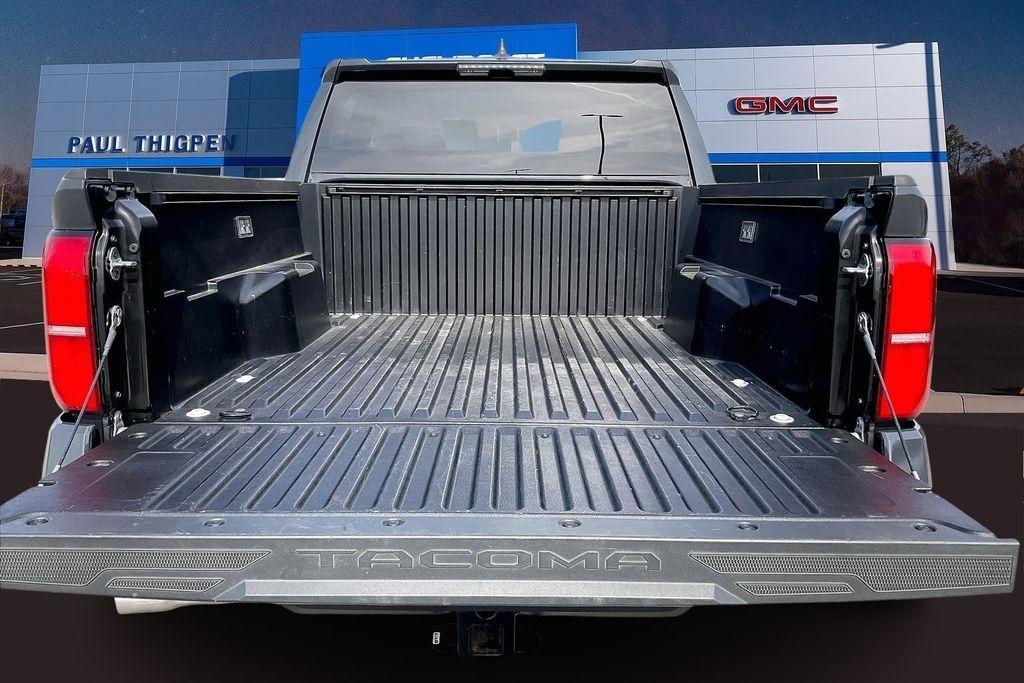 Toyota Tacoma 2WD TRD Sport Double Cab 5' Bed AT (Natl) 2025