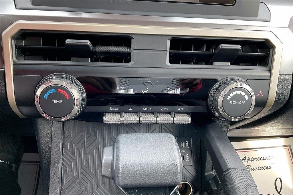 Toyota Tacoma 2WD TRD Sport Double Cab 5' Bed AT (Natl) 2025