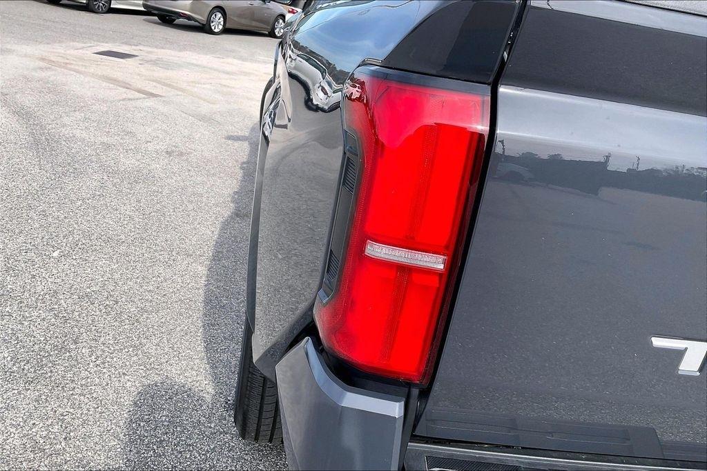 Toyota Tacoma 2WD TRD Sport Double Cab 5' Bed AT (Natl) 2025