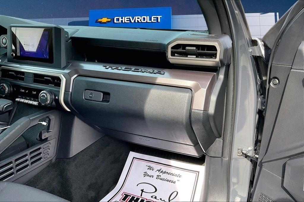 Toyota Tacoma 2WD TRD Sport Double Cab 5' Bed AT (Natl) 2025