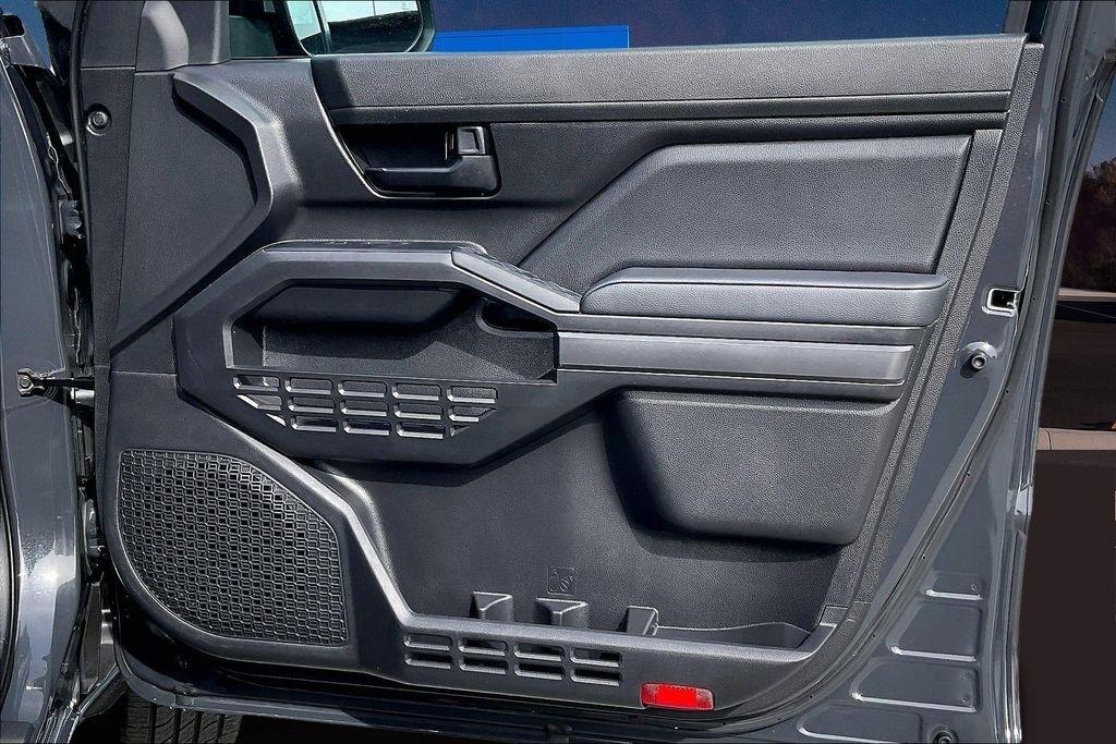 Toyota Tacoma 2WD TRD Sport Double Cab 5' Bed AT (Natl) 2025