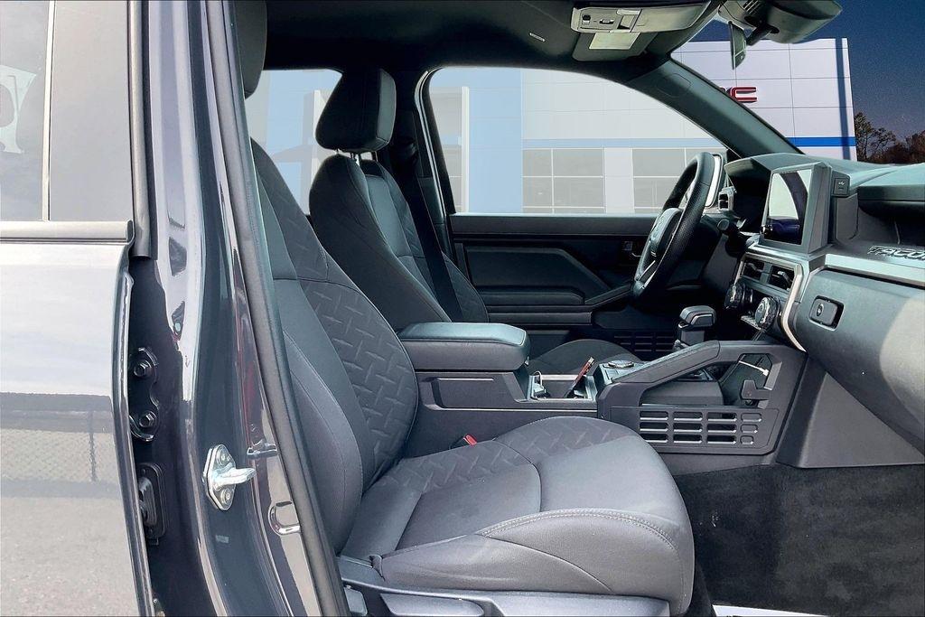 Toyota Tacoma 2WD TRD Sport Double Cab 5' Bed AT (Natl) 2025