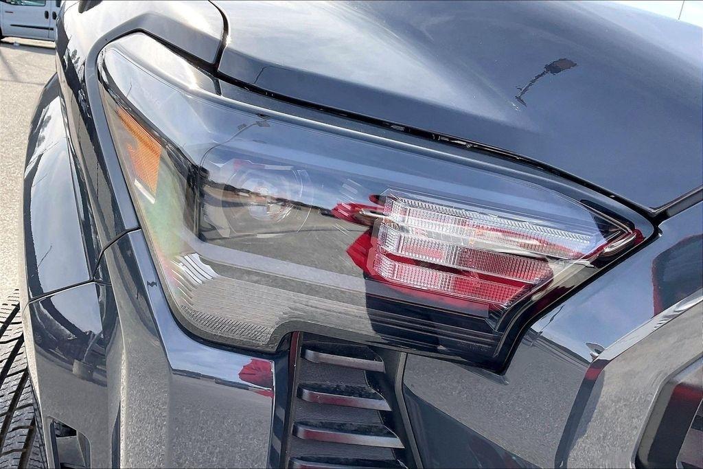 Toyota Tacoma 2WD TRD Sport Double Cab 5' Bed AT (Natl) 2025