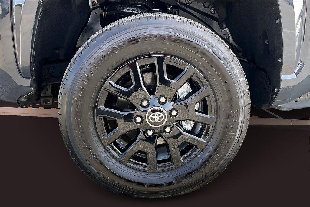 Toyota Tacoma 2WD TRD Sport Double Cab 5' Bed AT (Natl) 2025