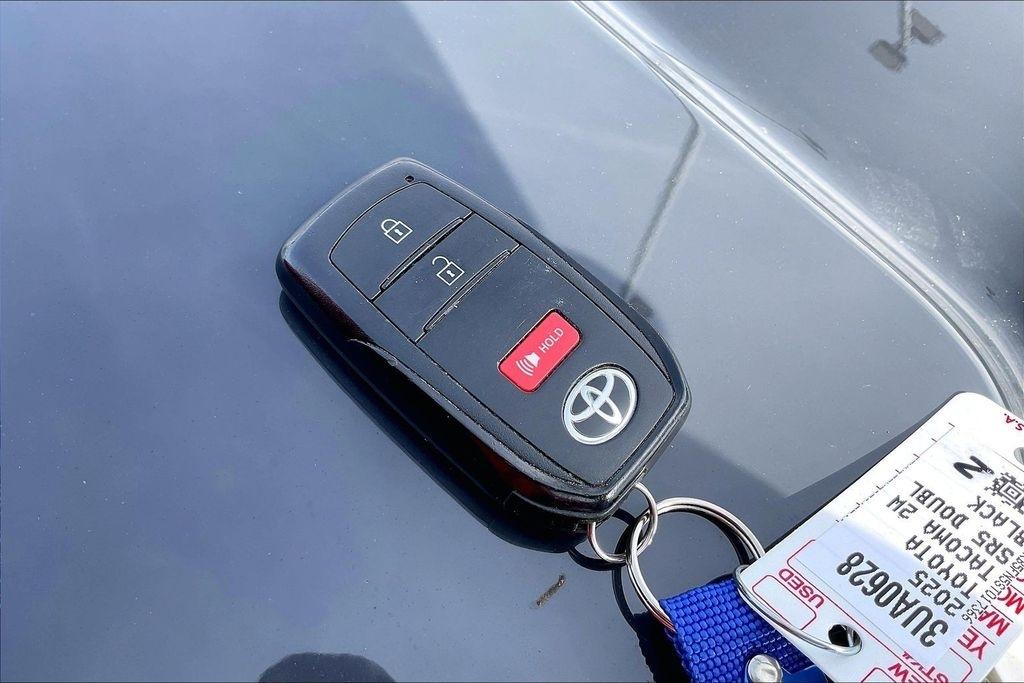 Toyota Tacoma 2WD TRD Sport Double Cab 5' Bed AT (Natl) 2025