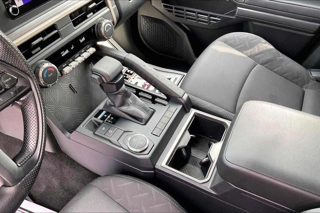 Toyota Tacoma 2WD TRD Sport Double Cab 5' Bed AT (Natl) 2025