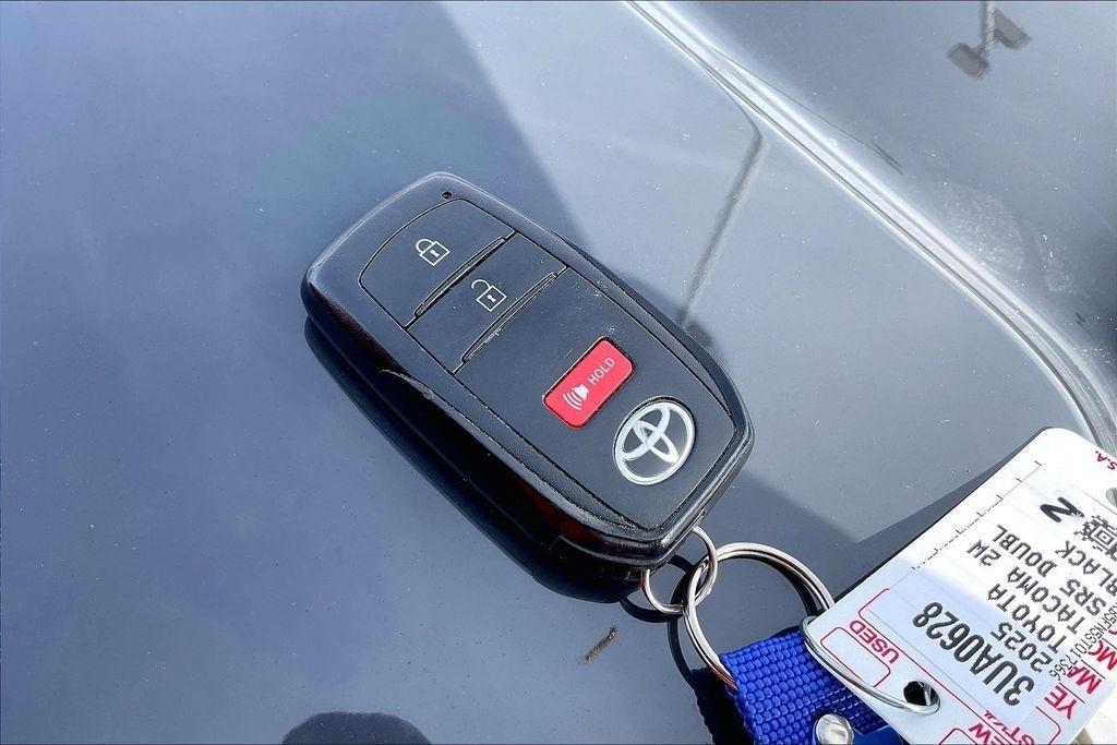 Toyota Tacoma 2WD TRD Sport Double Cab 5' Bed AT (Natl) 2025