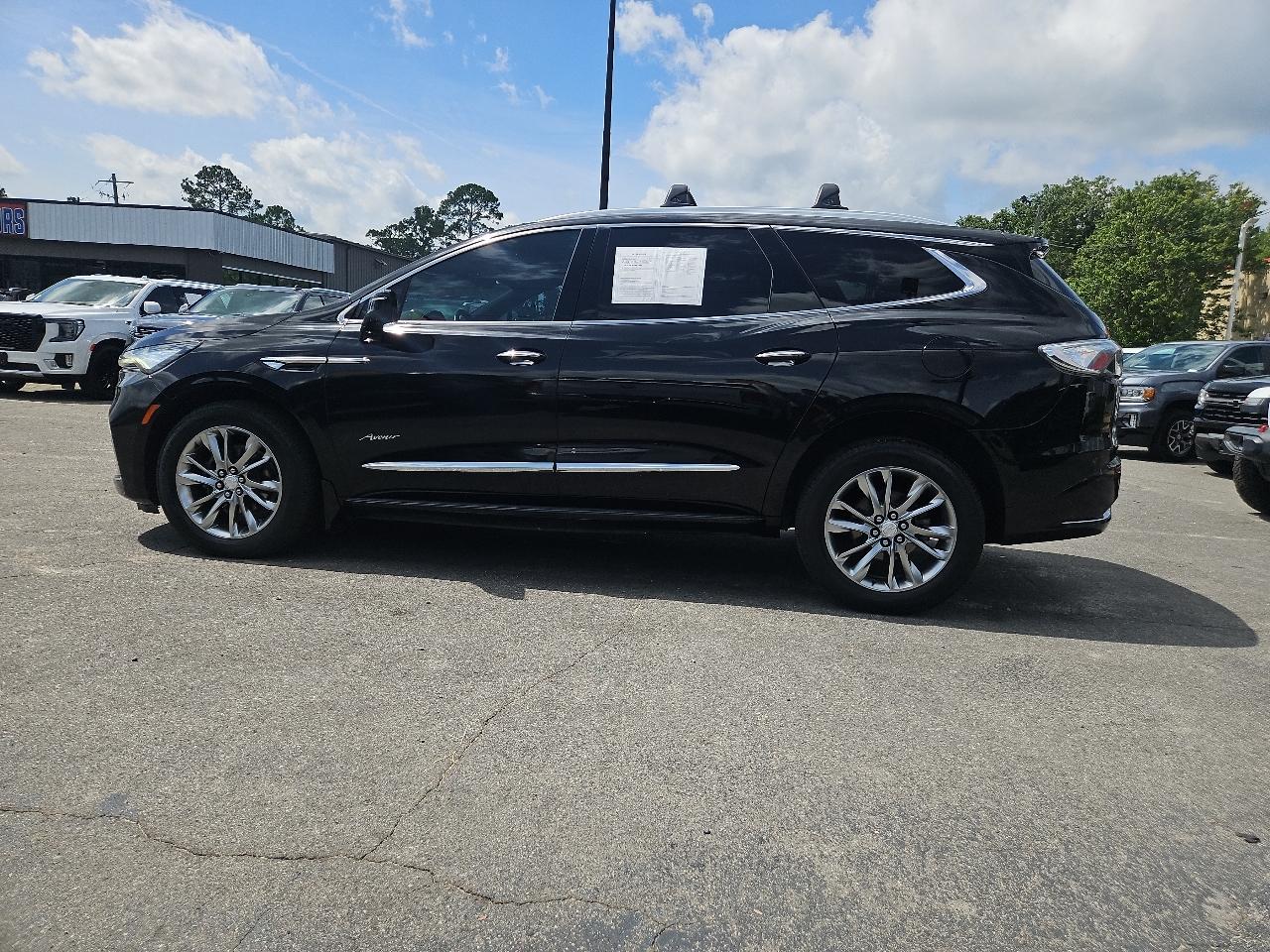 2022 Buick Enclave AWD 4dr Avenir