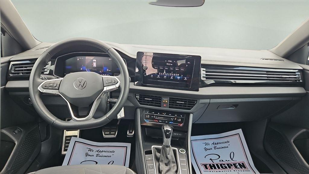 Volkswagen Jetta Sport Auto 2025