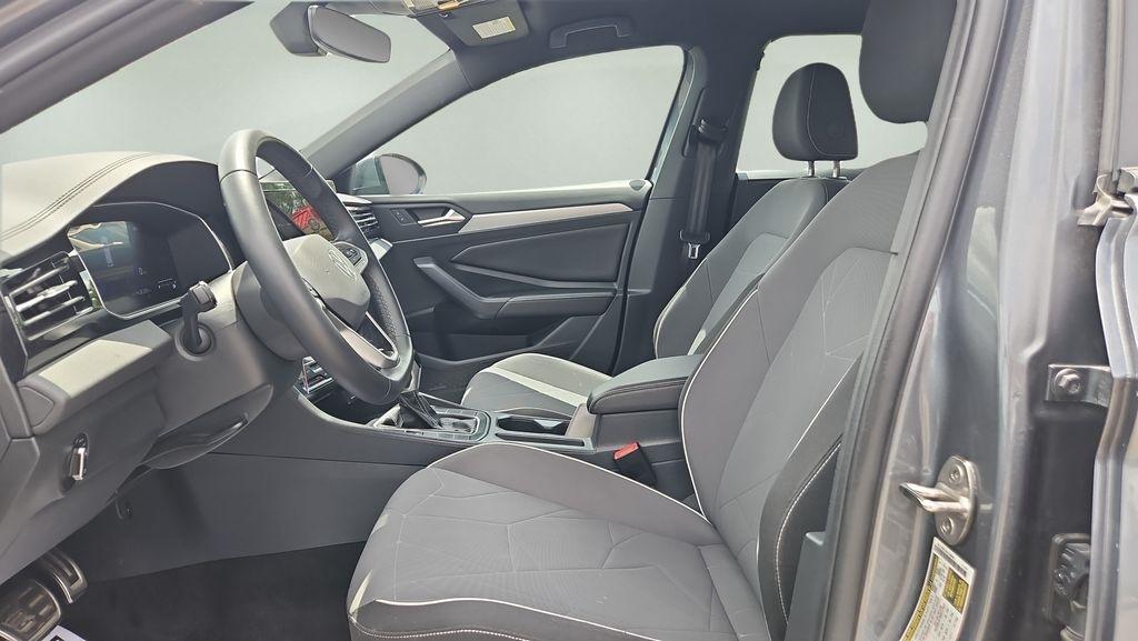 Volkswagen Jetta Sport Auto 2025
